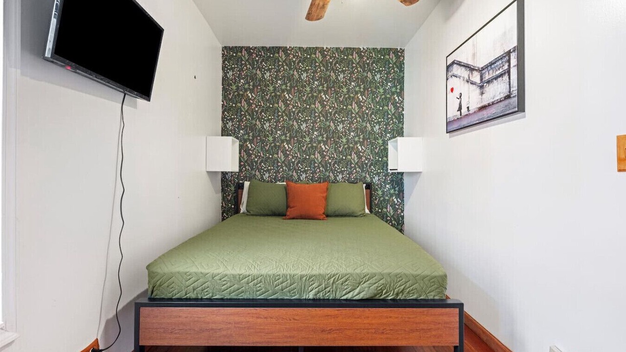 Photo of Bedroom in Lakeview