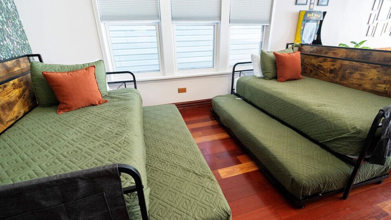 Photo of Bedroom in Lakeview