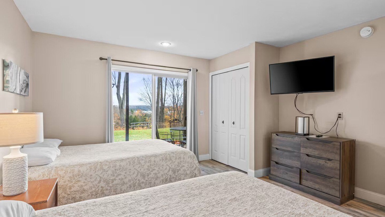 Photo of Bedroom in Kewadin