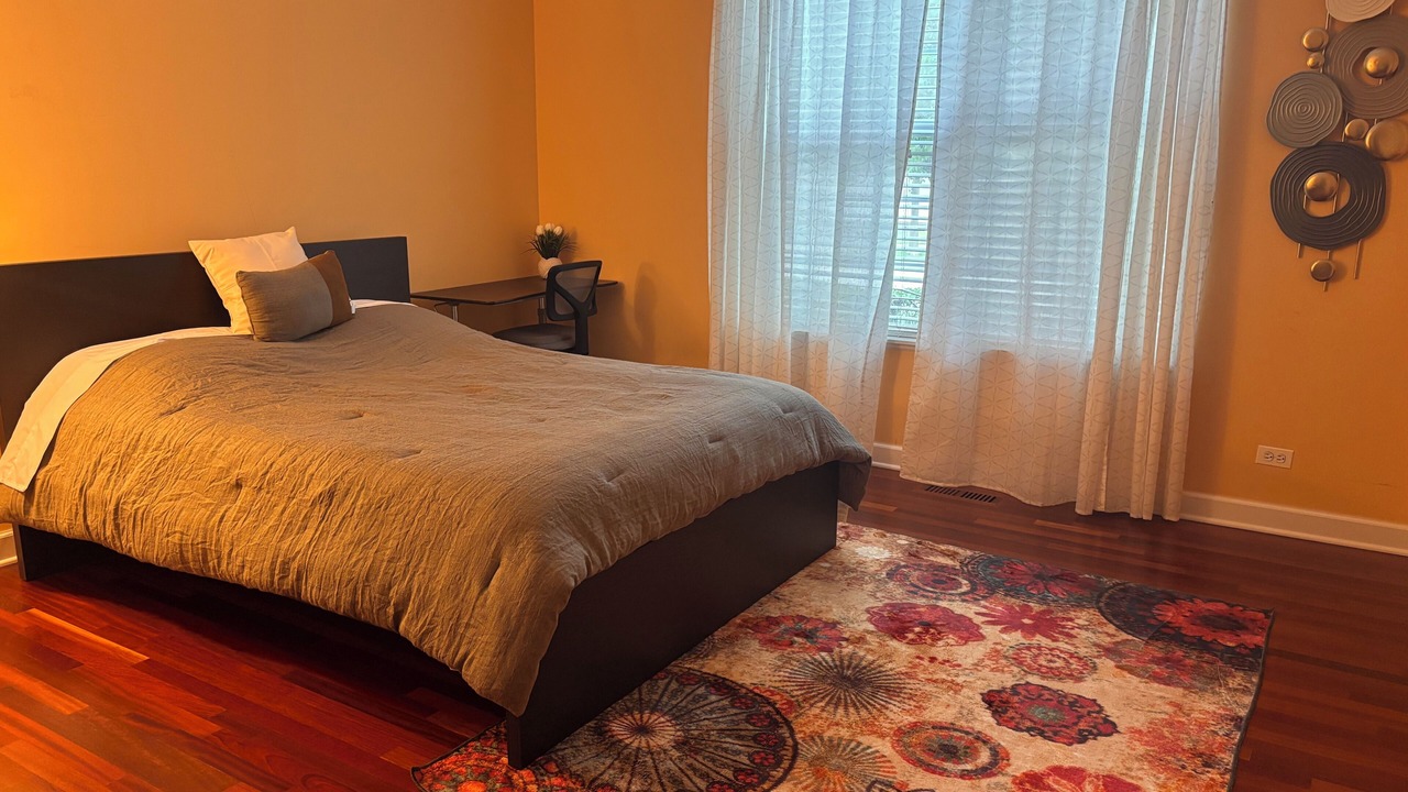 Photo of Bedroom in Schaumburg