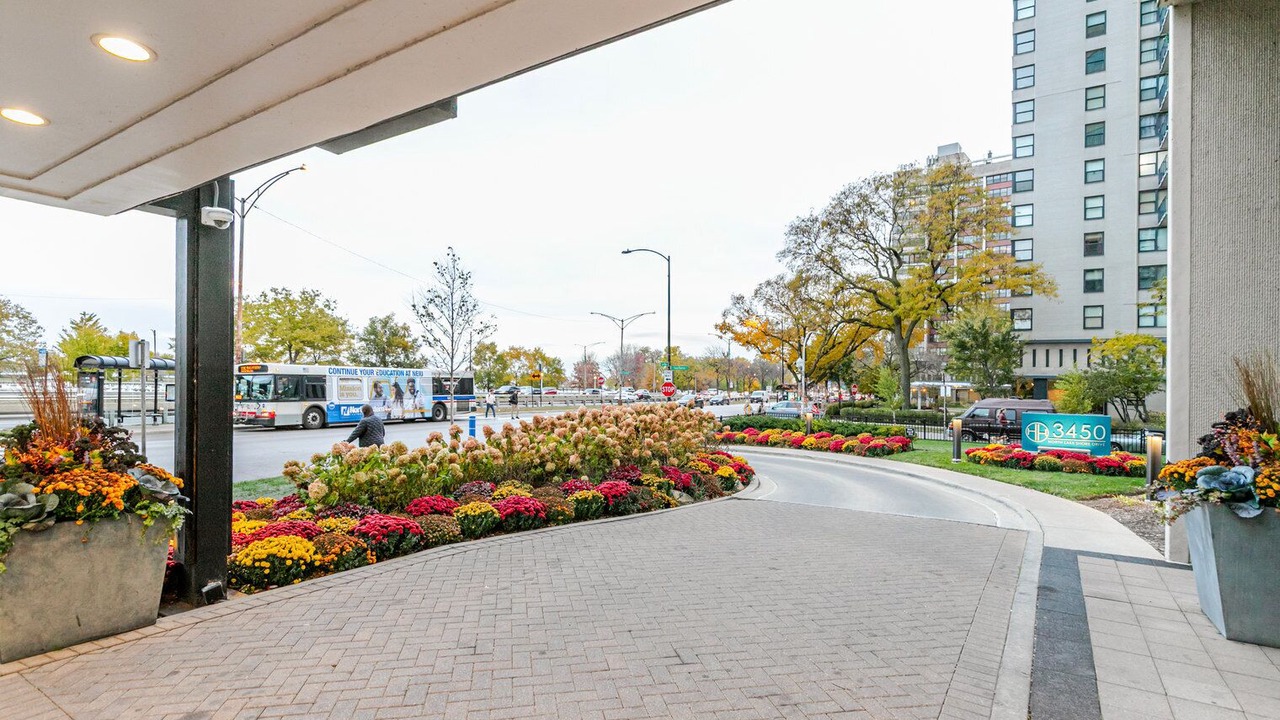 Photo of Outdoor in Lake View East