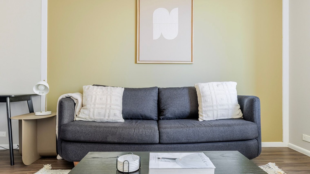 Photo of Livingroom in Lake View East