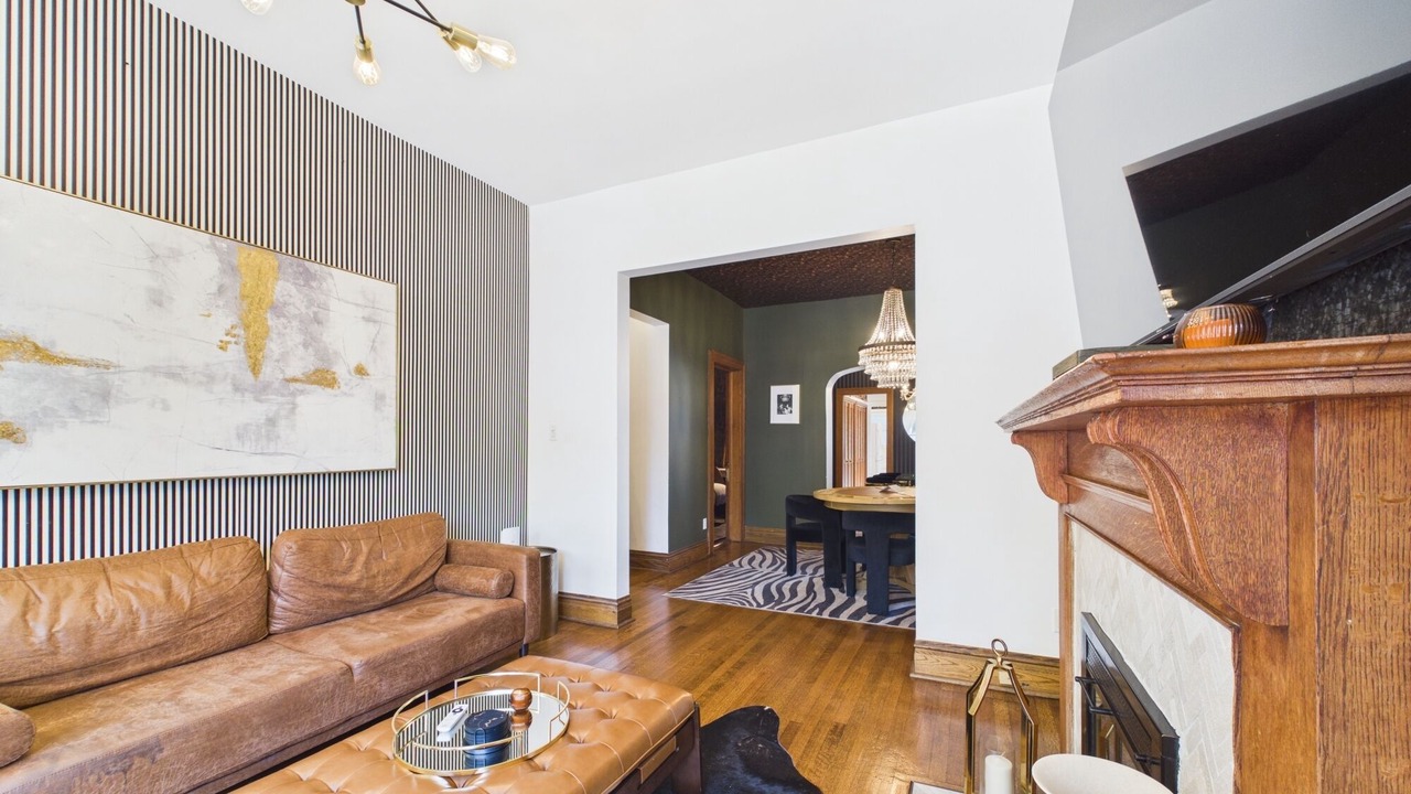 Photo of Livingroom in Lakeview