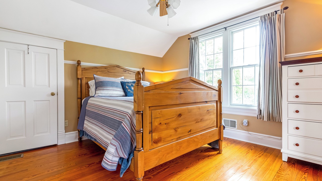 Photo of Bedroom in Douglas