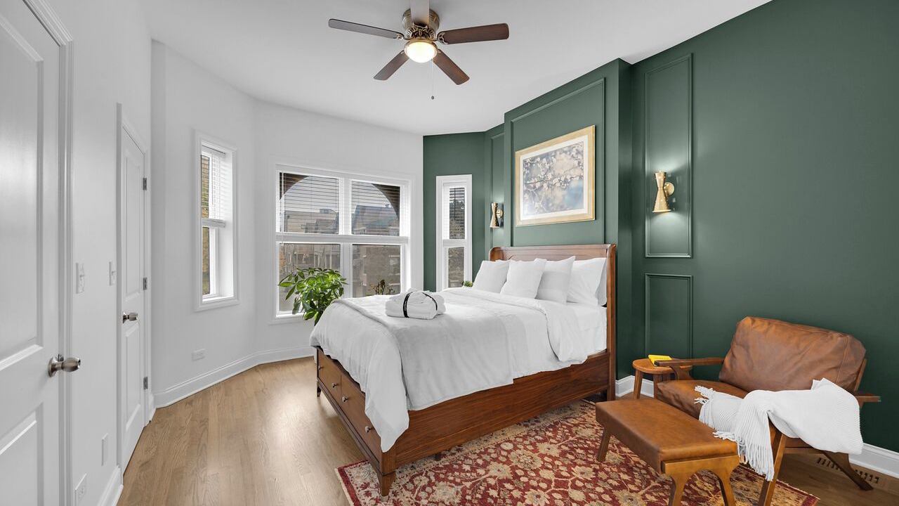 Photo of Bedroom in Bronzeville
