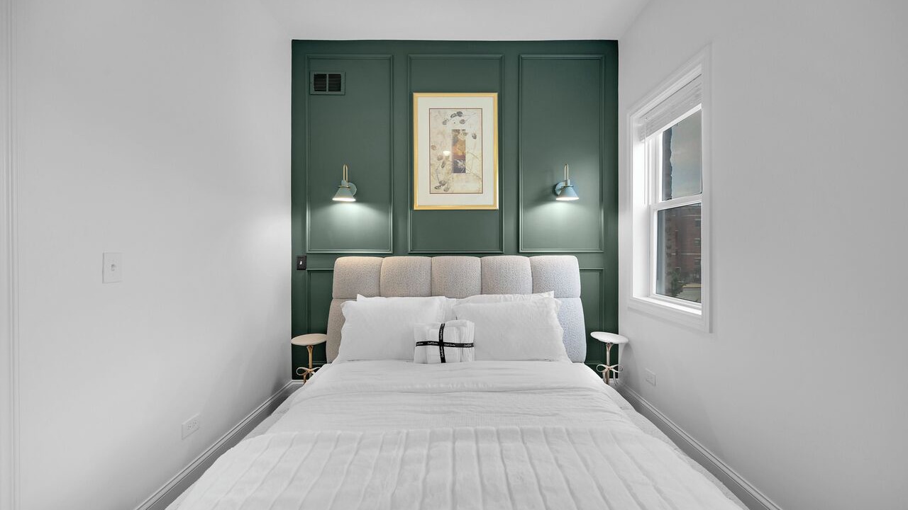 Photo of Bedroom in Bronzeville