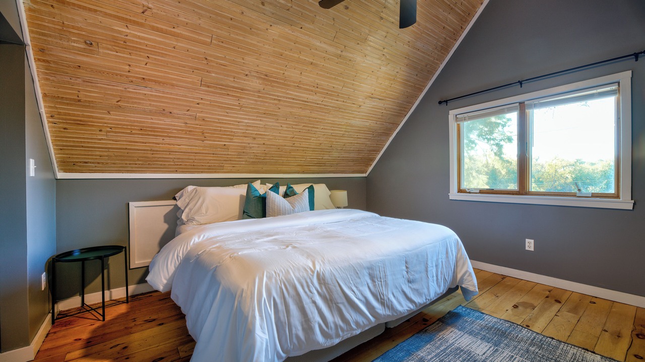 Photo of Bedroom in Milwaukee
