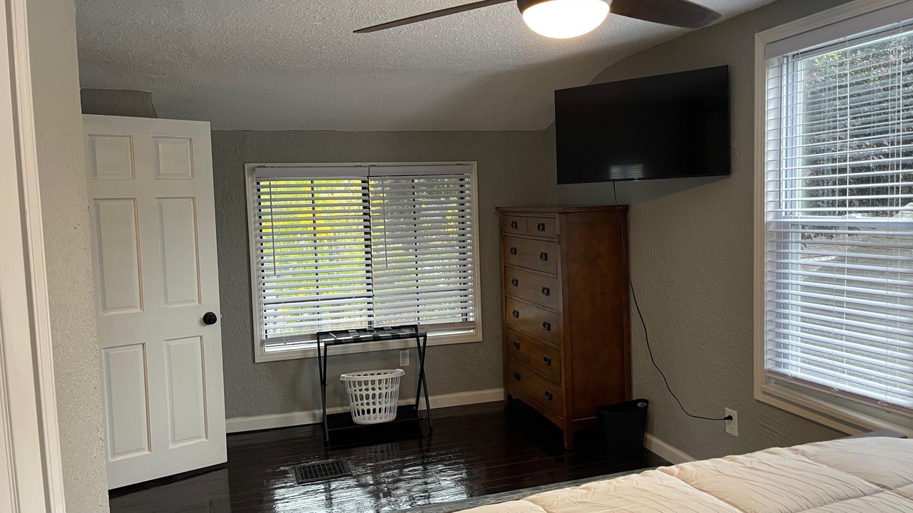 Photo of Bedroom in Lansing