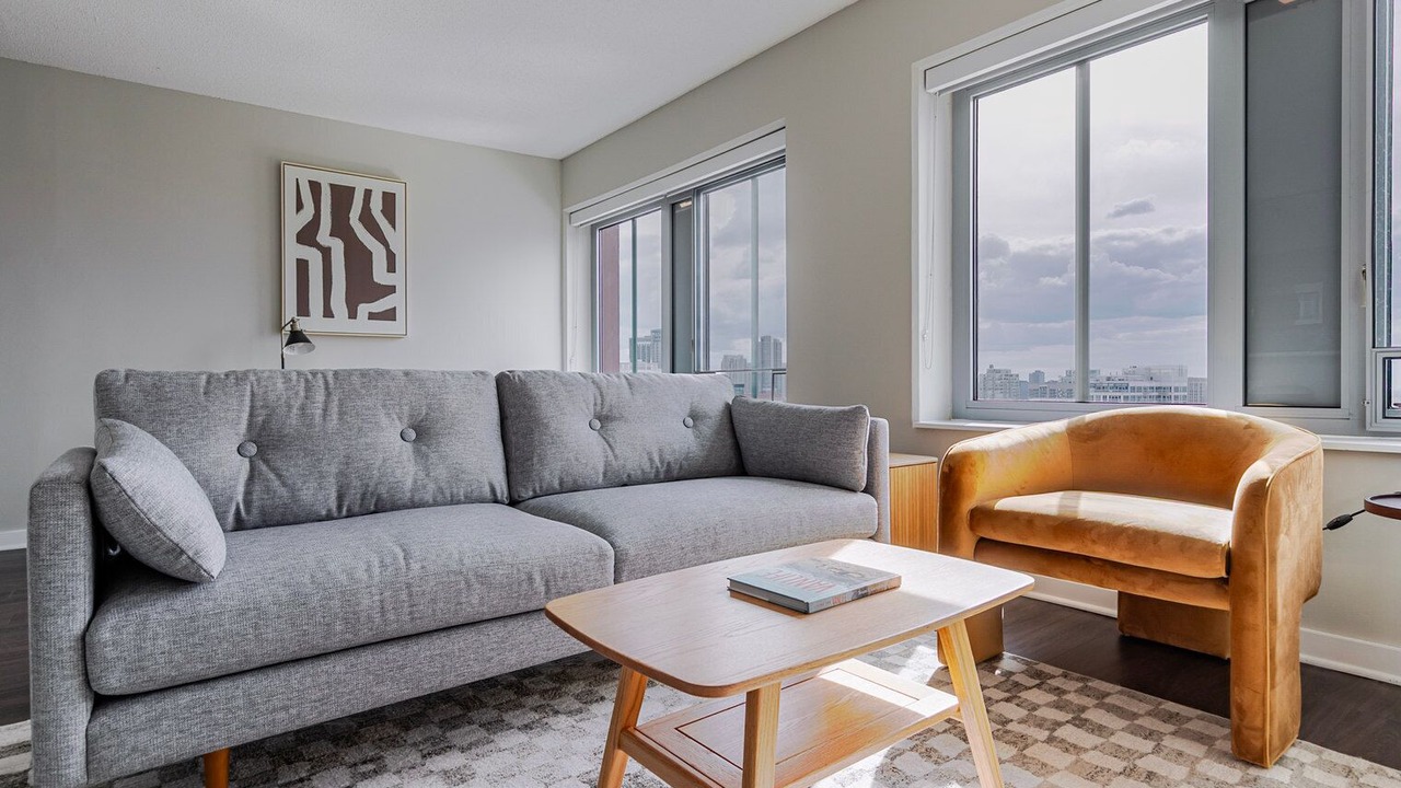 Photo of Livingroom in Near North Side