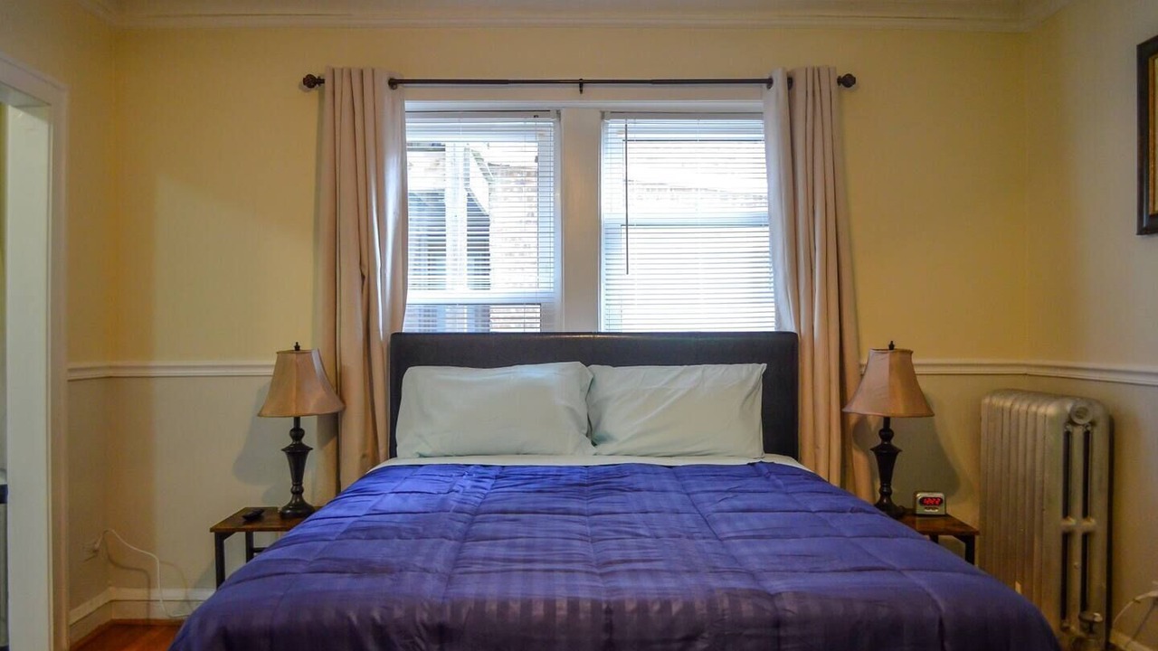 Photo of Bedroom in Lakeview