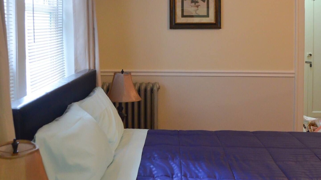 Photo of Bedroom in Lakeview