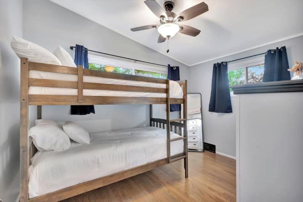 Photo of Bedroom in Urbana
