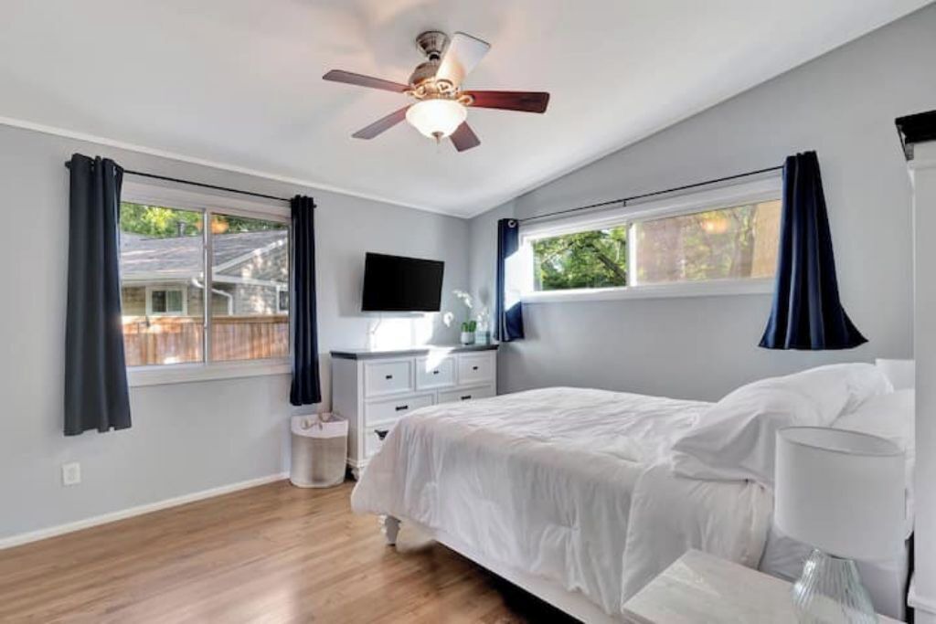 Photo of Bedroom in Urbana