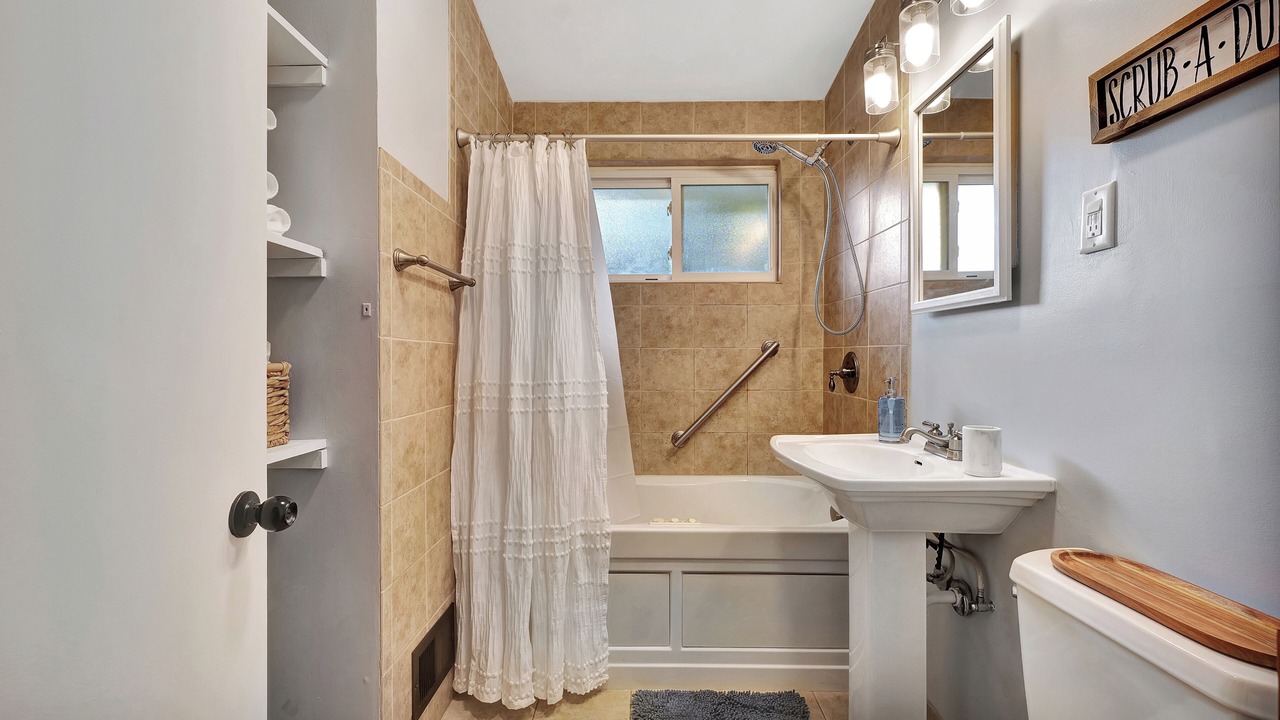 Photo of Bathroom in Urbana