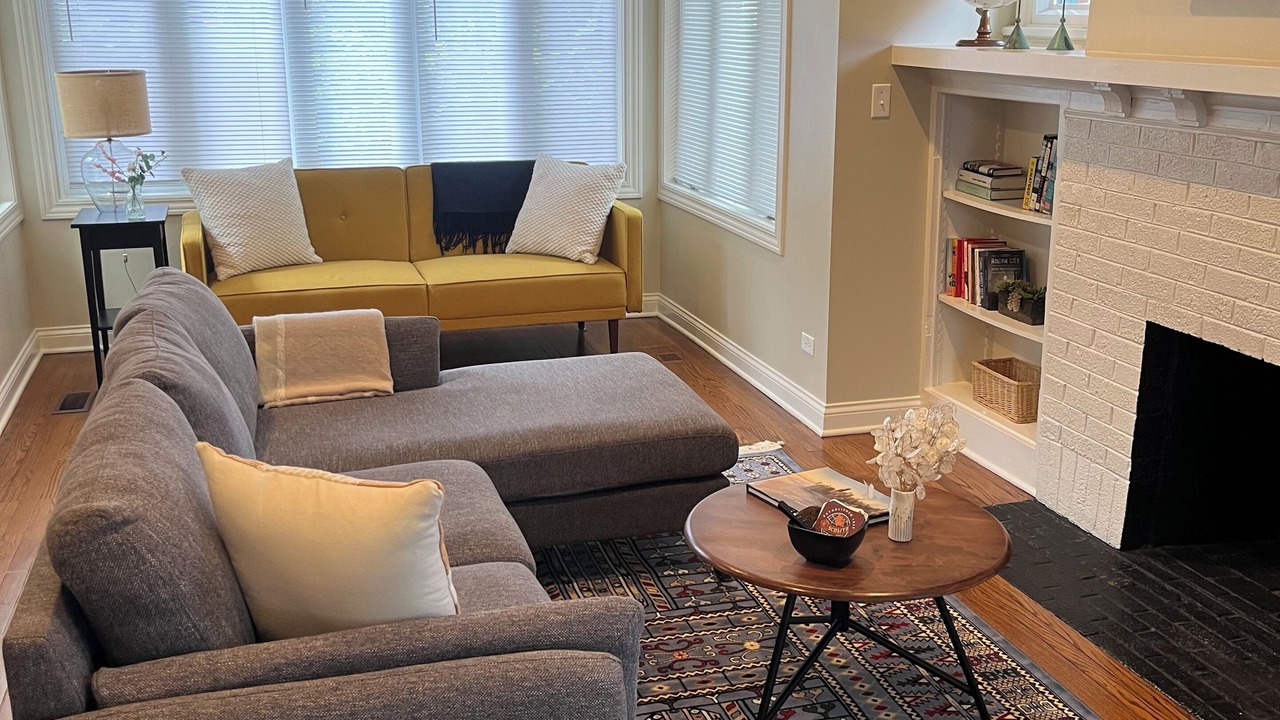 Photo of Livingroom in Evanston