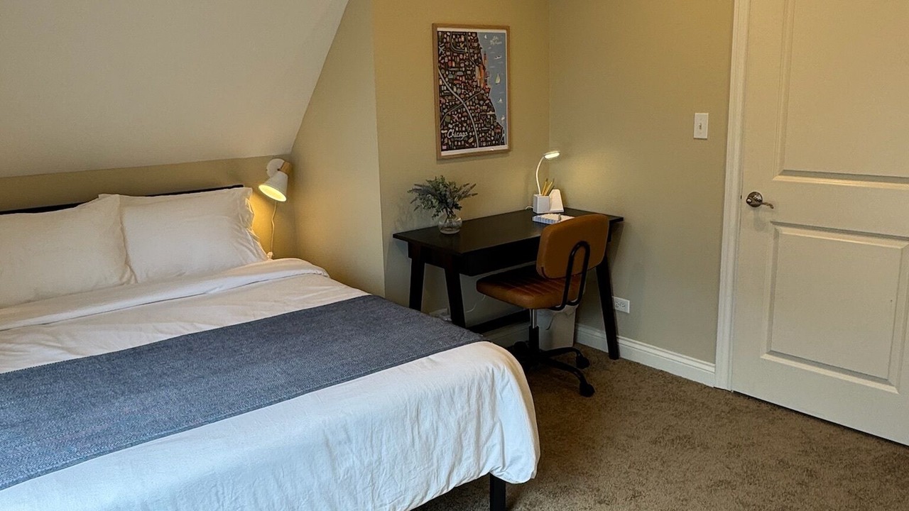 Photo of Bedroom in Evanston