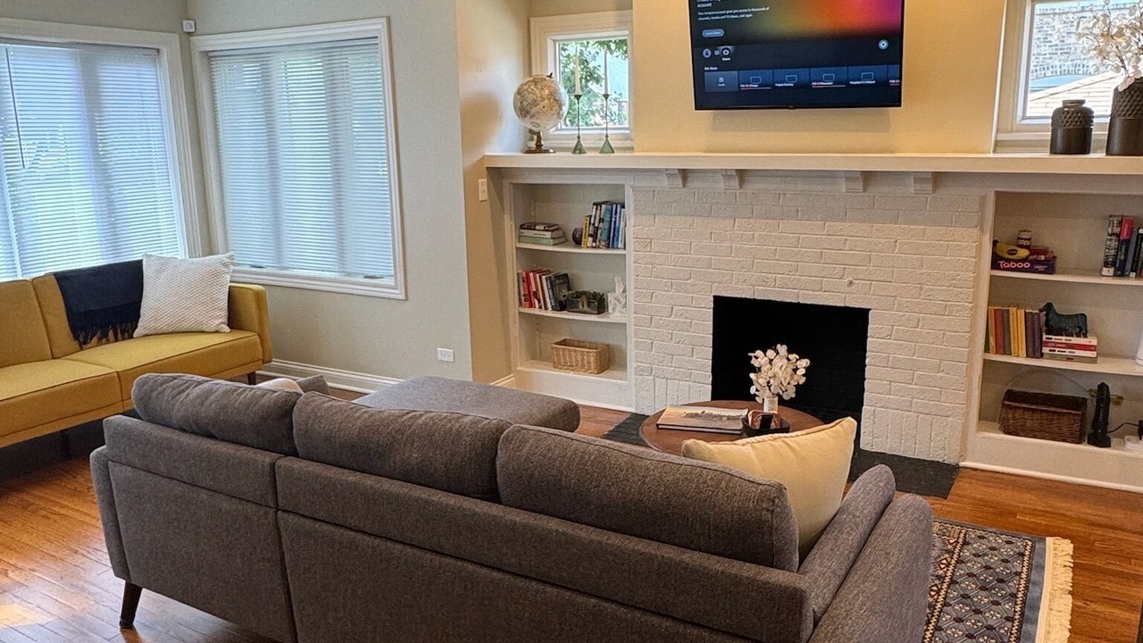 Photo of Livingroom in Evanston