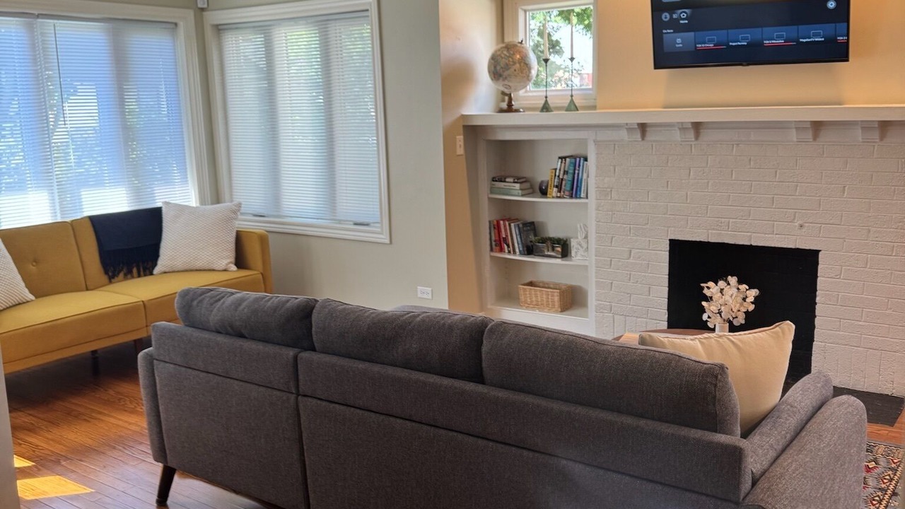 Photo of Livingroom in Evanston