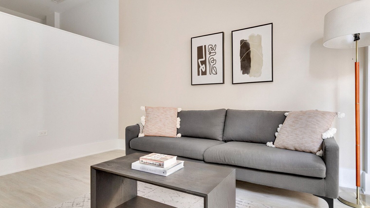 Photo of Livingroom in Greektown