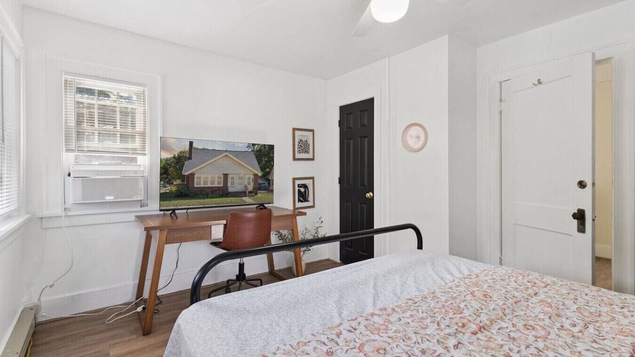 Photo of Bedroom in John Ball Park