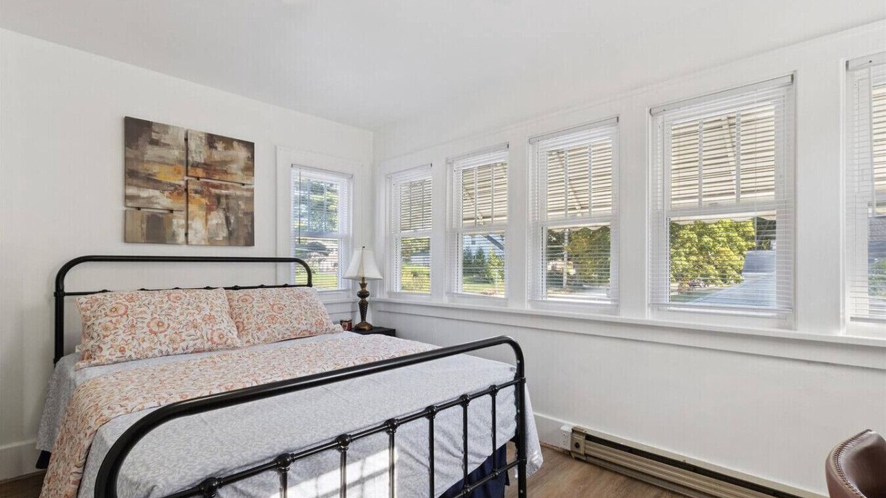 Photo of Bedroom in John Ball Park