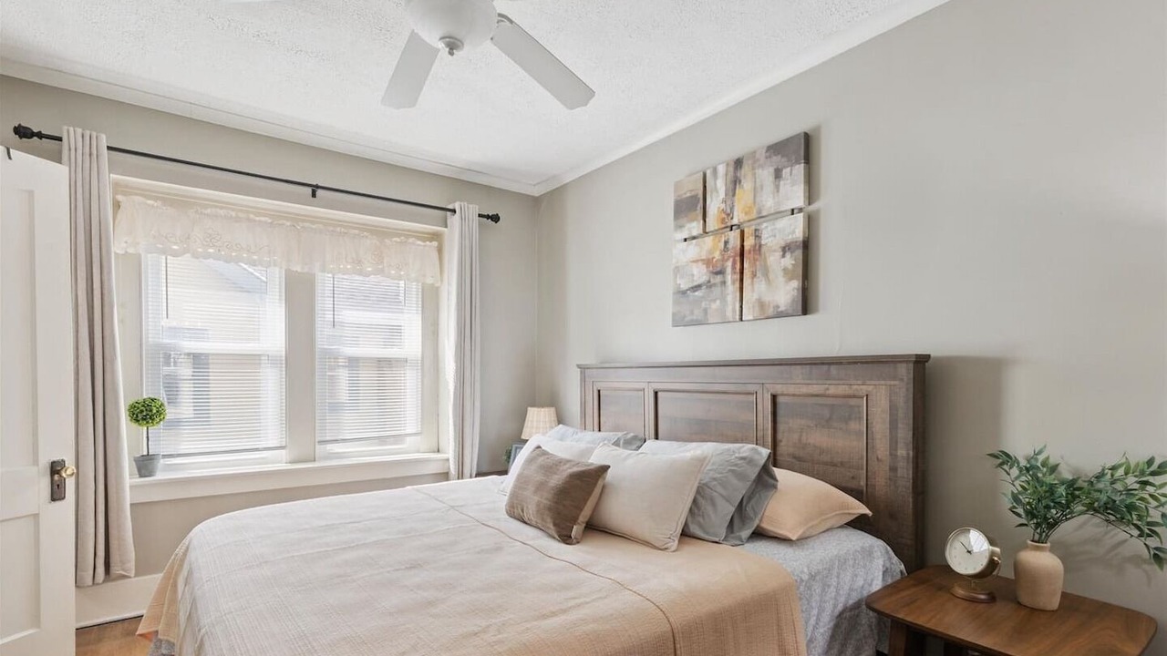 Photo of Bedroom in John Ball Park