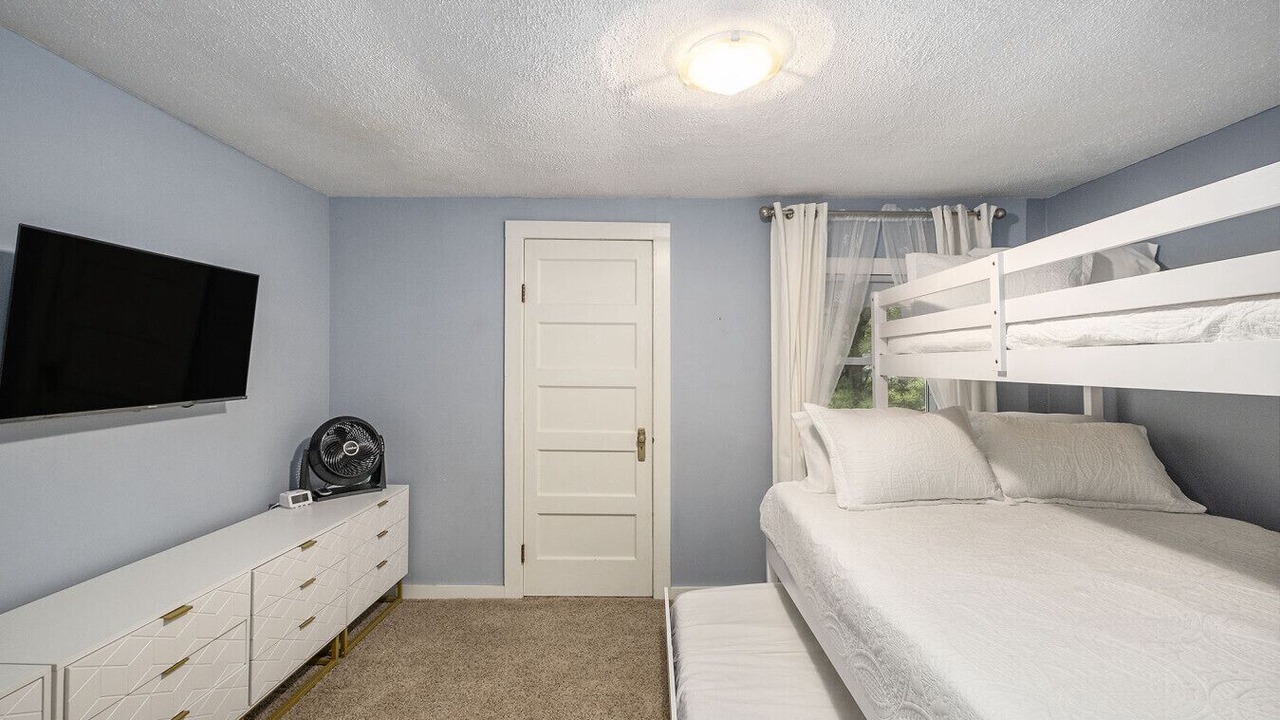 Photo of Bedroom in Gowen
