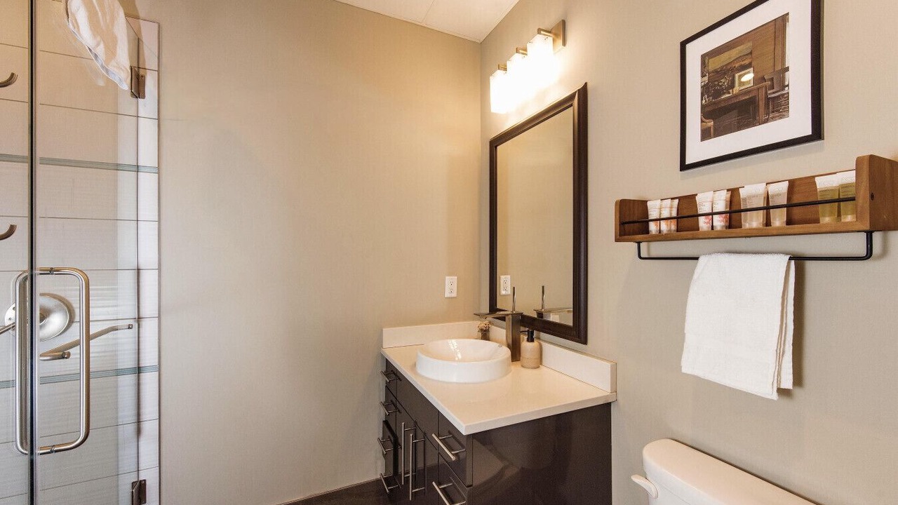 Photo of Bathroom in East Town