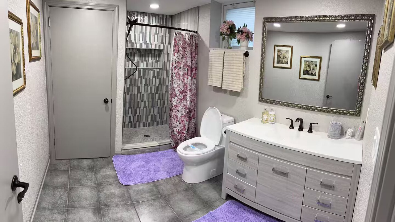Photo of Bathroom in Glendale
