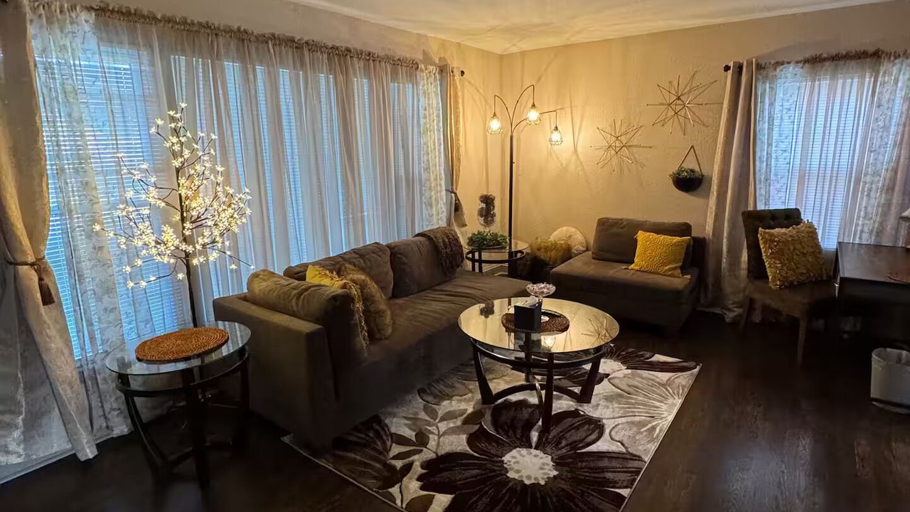 Photo of Livingroom in Glendale