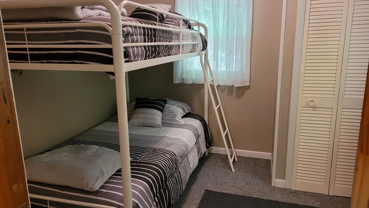 Photo of Bedroom in Newaygo