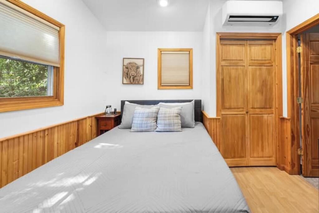 Photo of Bedroom in Marshall