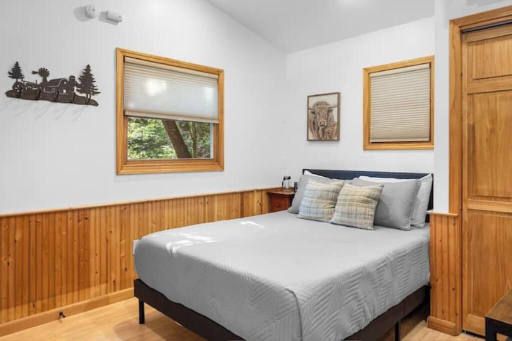 Photo of Bedroom in Marshall