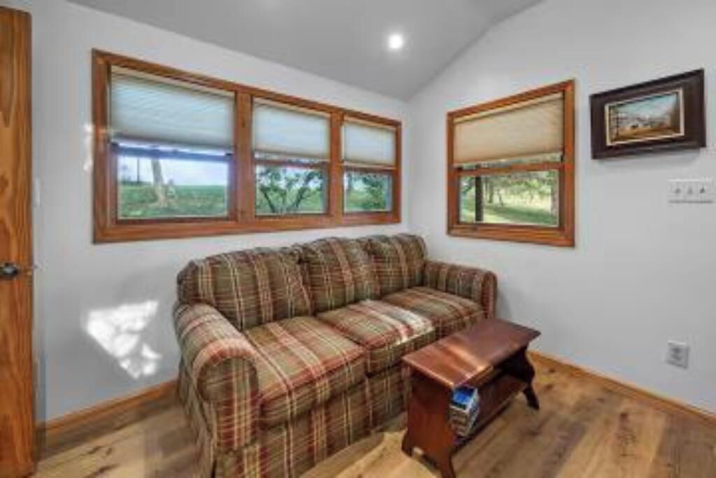 Photo of Livingroom in Marshall