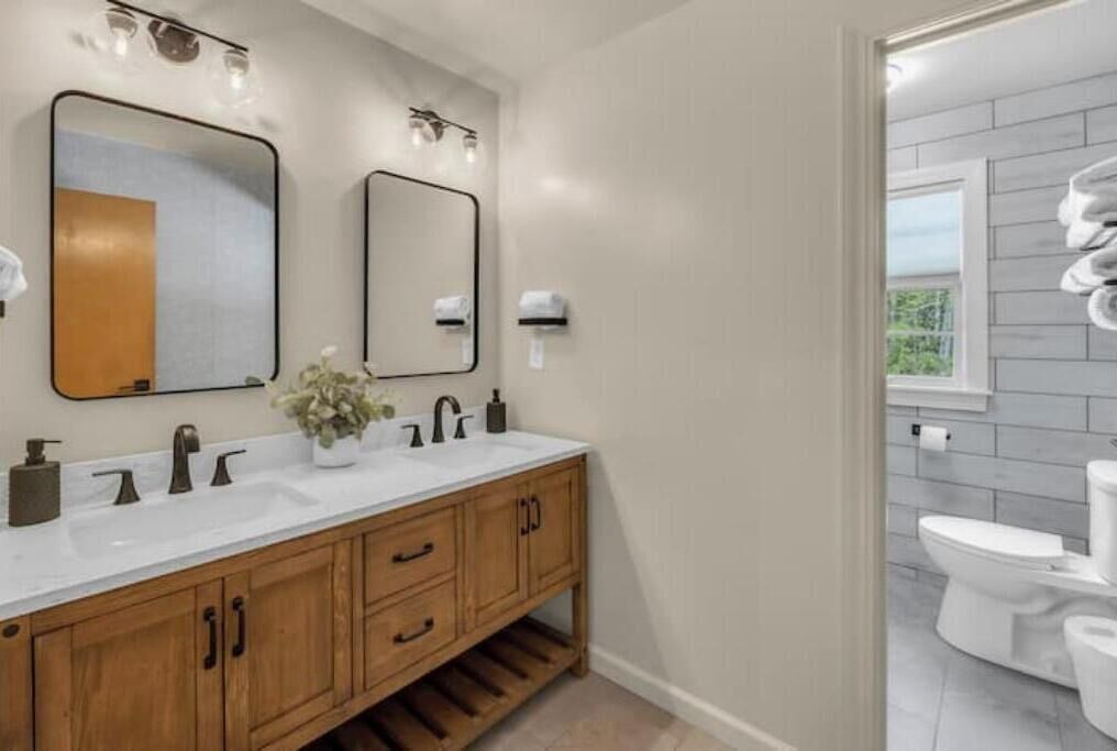 Photo of Bathroom in Marshall