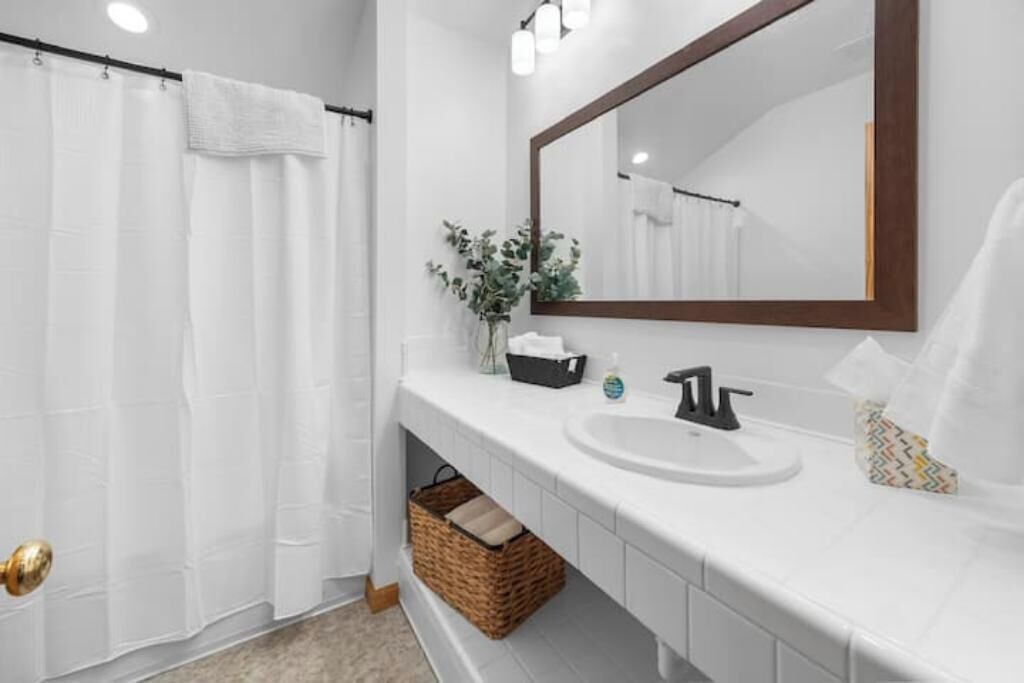 Photo of Bathroom in Marshall