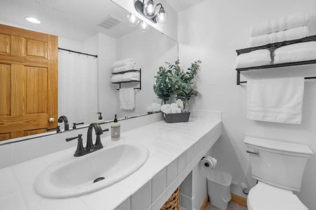 Photo of Bathroom in Marshall
