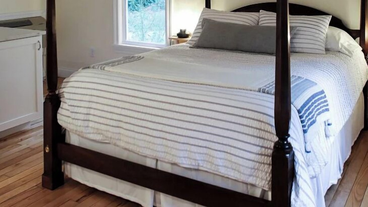 Photo of Bedroom in Ellison Bay
