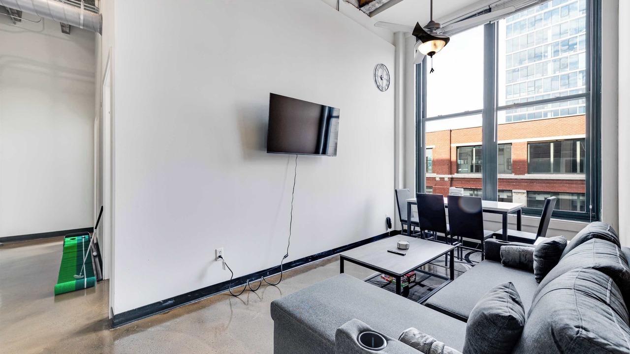 Photo of Livingroom in West Loop