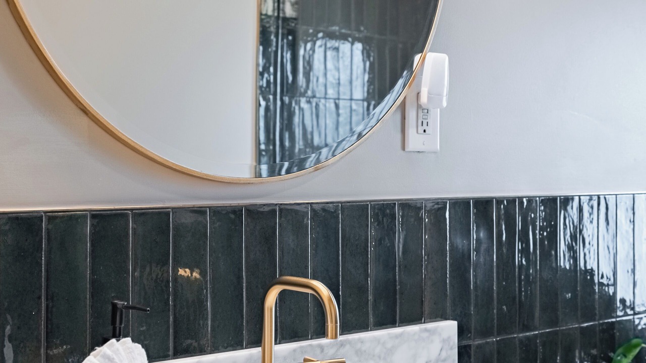 Photo of Bathroom in Dundee-Happy Hollow Historic District