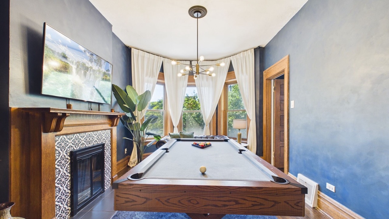 Photo of Bedroom in Wrigleyville