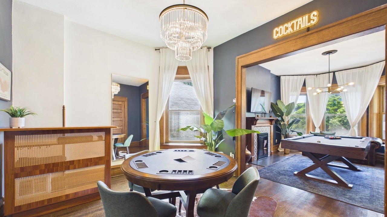 Photo of Bedroom in Wrigleyville