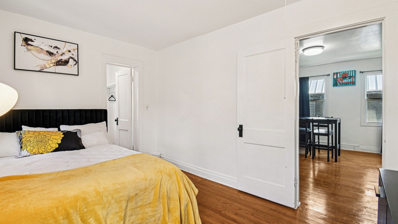 Photo of Bedroom in Evanston