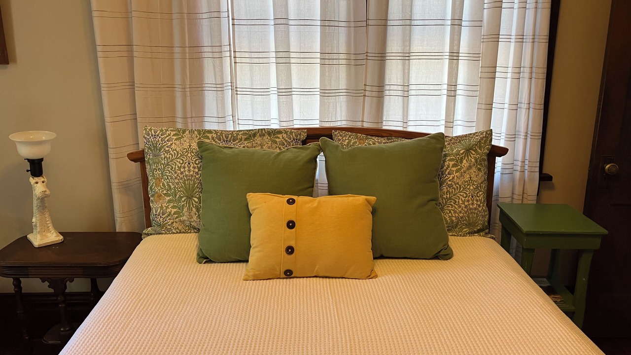 Photo of Bedroom in Holland Historic District