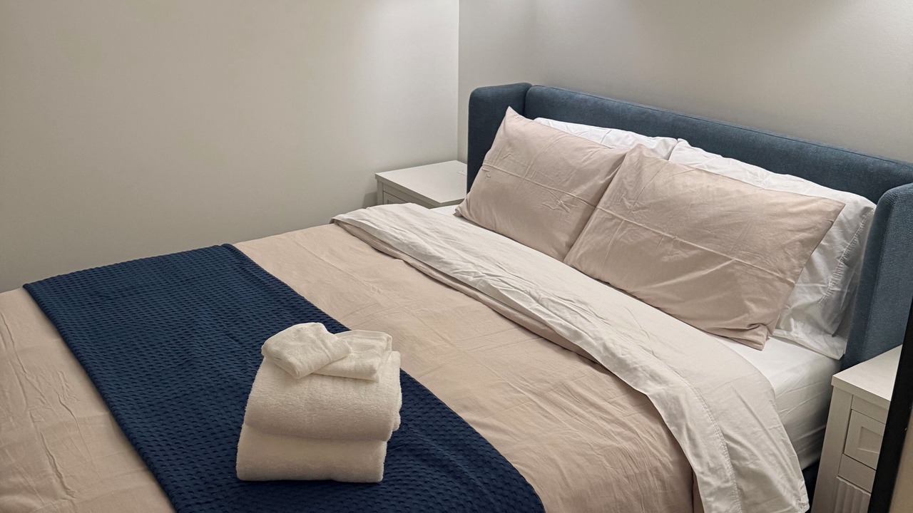 Photo of Bedroom in Lakeview
