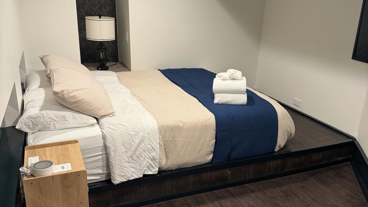 Photo of Bedroom in Lakeview