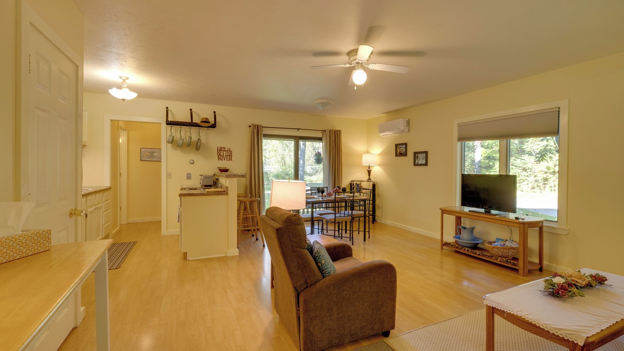 Photo of Livingroom in Mayfield