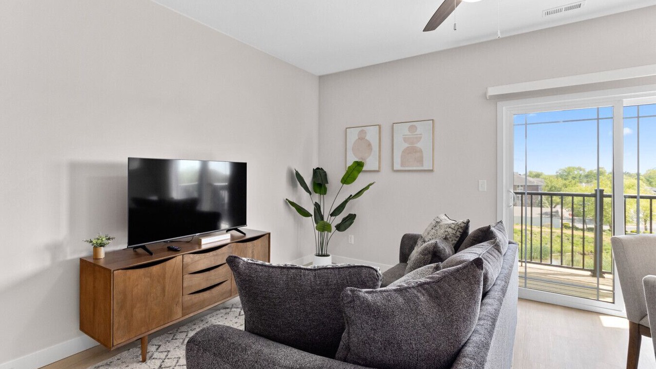 Photo of Livingroom in Orange Prairie
