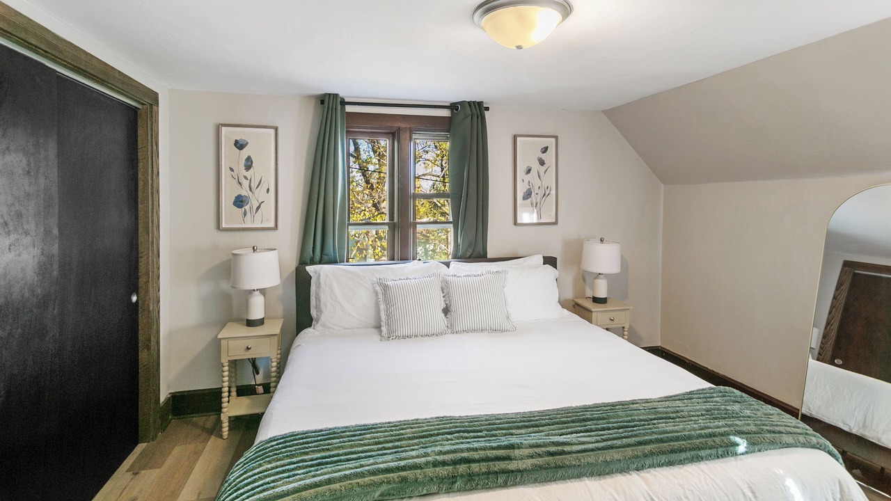 Photo of Bedroom in Libertyville