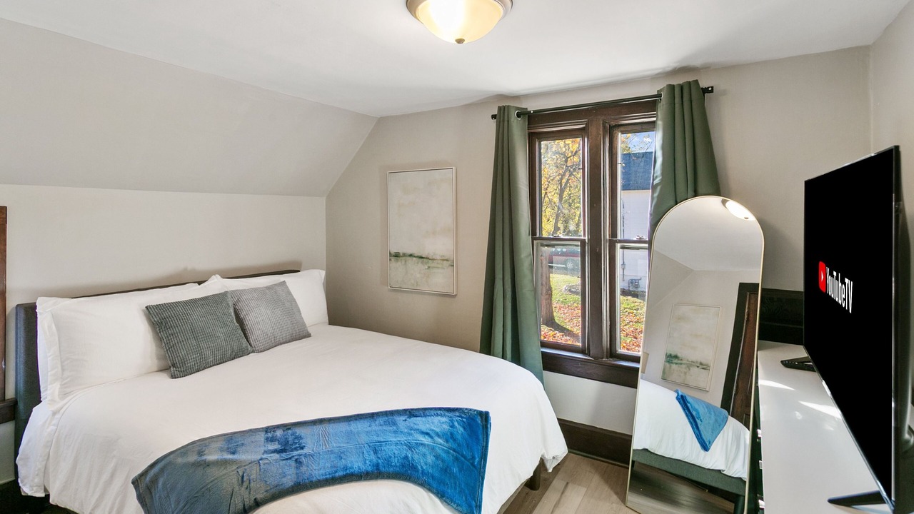 Photo of Bedroom in Libertyville